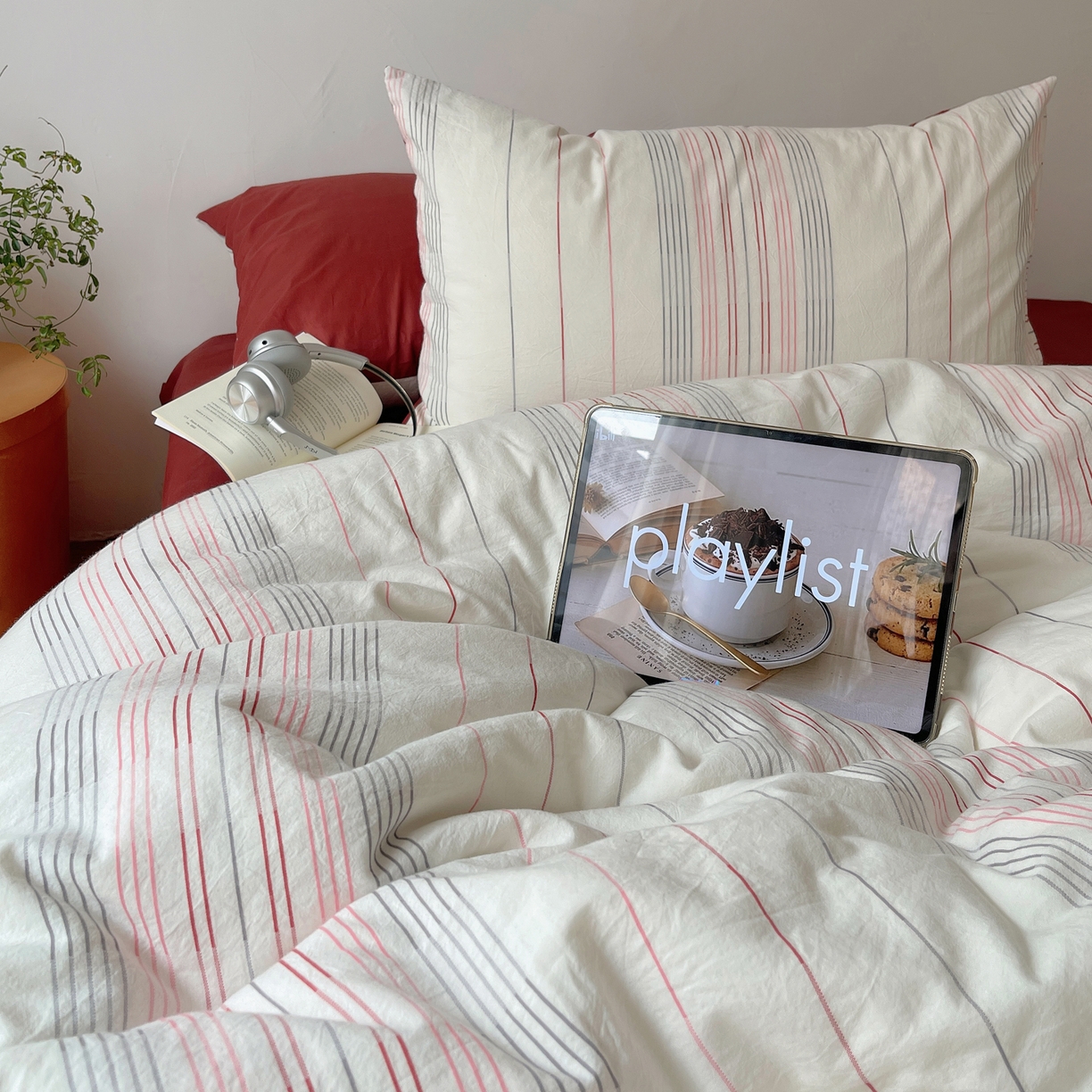 91家纺网 家纺一手货源 找家纺 简宜家居（朝初家纺） 2026新款全棉色织小提花简纹系列四件套 简纹-绯红