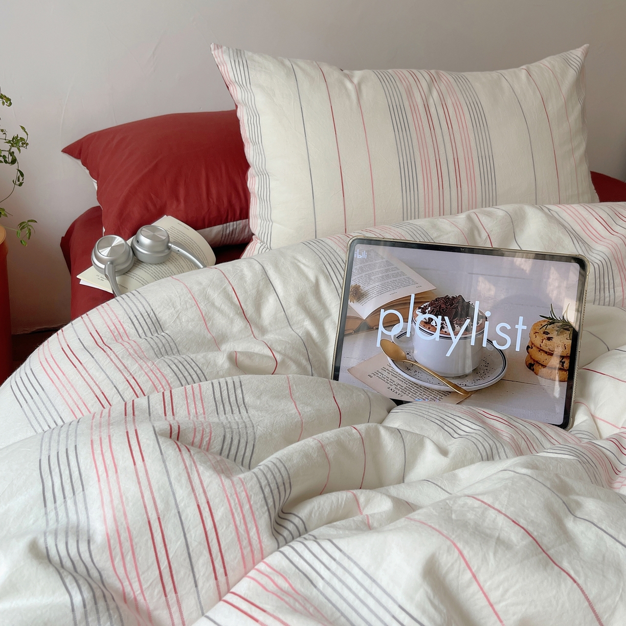 91家纺网 家纺一手货源 找家纺 简宜家居（朝初家纺） 2026新款全棉色织小提花简纹系列四件套 简纹-绯红