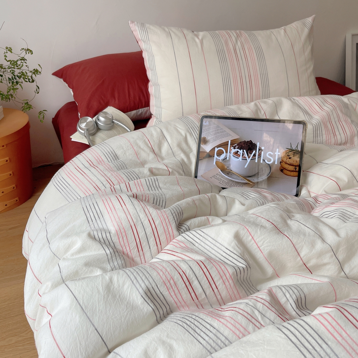 91家纺网 家纺一手货源 找家纺 简宜家居（朝初家纺） 2026新款全棉色织小提花简纹系列四件套 简纹-绯红