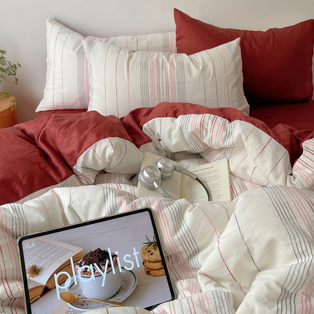 91家纺网 家纺一手货源 找家纺 简宜家居（朝初家纺） 2026新款全棉色织小提花简纹系列四件套 简纹-绯红