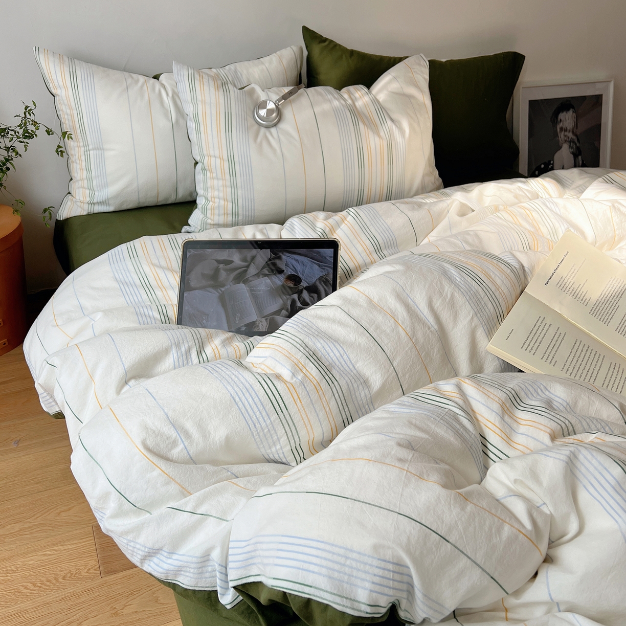 91家纺网 家纺一手货源 找家纺 简宜家居（朝初家纺） 2026新款全棉色织小提花简纹系列四件套 简纹-墨绿