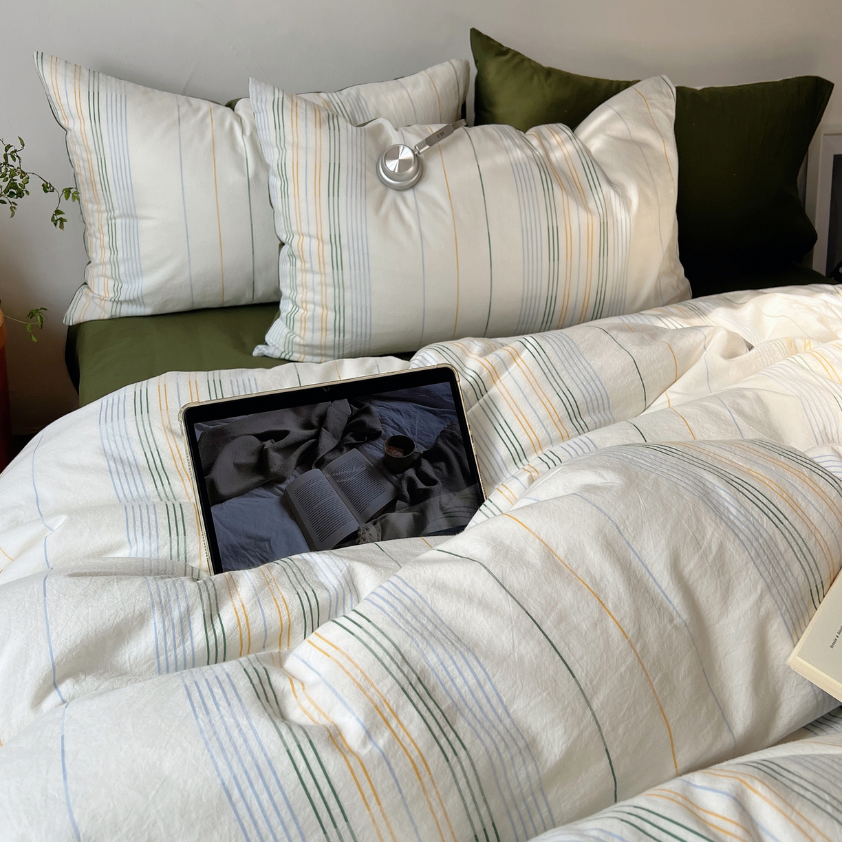 91家纺网 家纺一手货源 找家纺 简宜家居（朝初家纺） 2026新款全棉色织小提花简纹系列四件套 简纹-墨绿