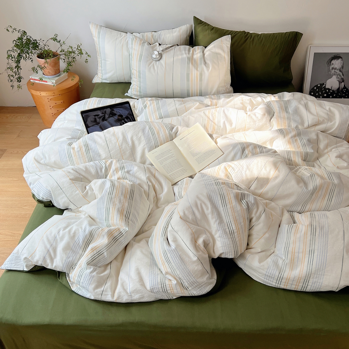 91家纺网 家纺一手货源 找家纺 简宜家居（朝初家纺） 2026新款全棉色织小提花简纹系列四件套 简纹-墨绿