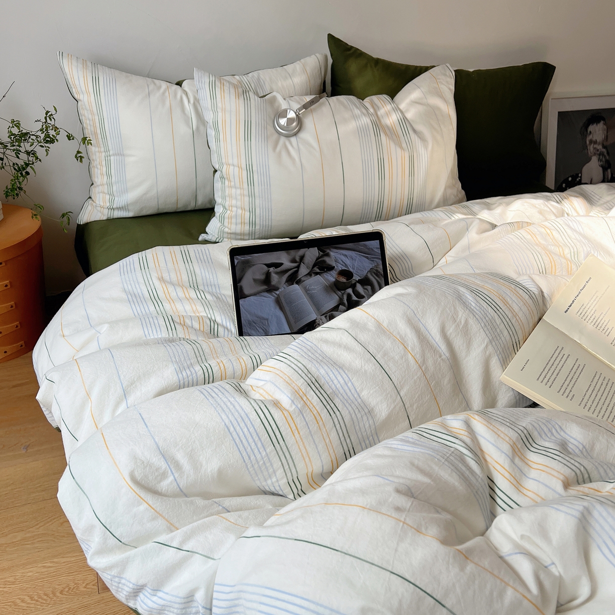 91家纺网 家纺一手货源 找家纺 简宜家居（朝初家纺） 2026新款全棉色织小提花简纹系列四件套 简纹-墨绿