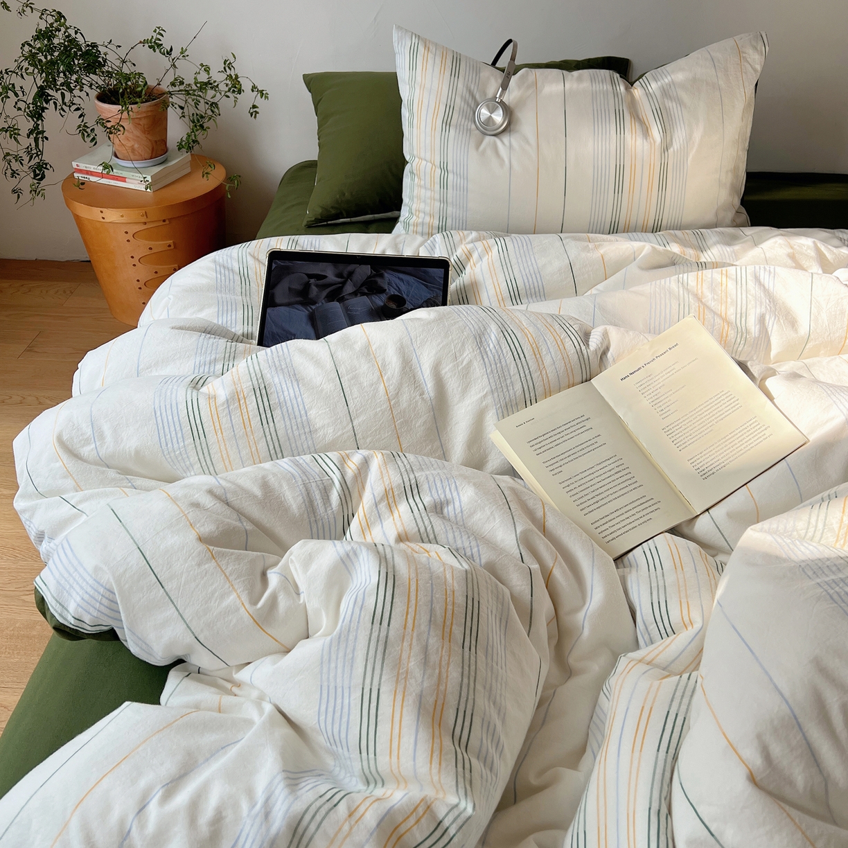 91家纺网 家纺一手货源 找家纺 简宜家居（朝初家纺） 2026新款全棉色织小提花简纹系列四件套 简纹-墨绿