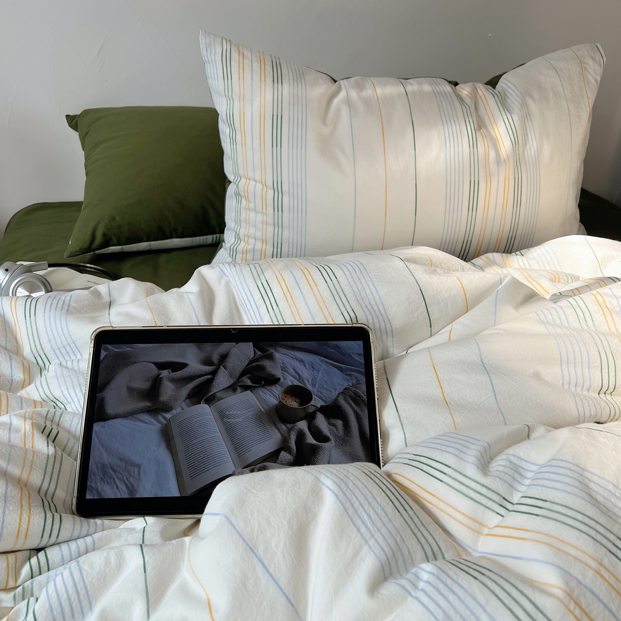 91家纺网 家纺一手货源 找家纺 简宜家居（朝初家纺） 2026新款全棉色织小提花简纹系列四件套 简纹-墨绿