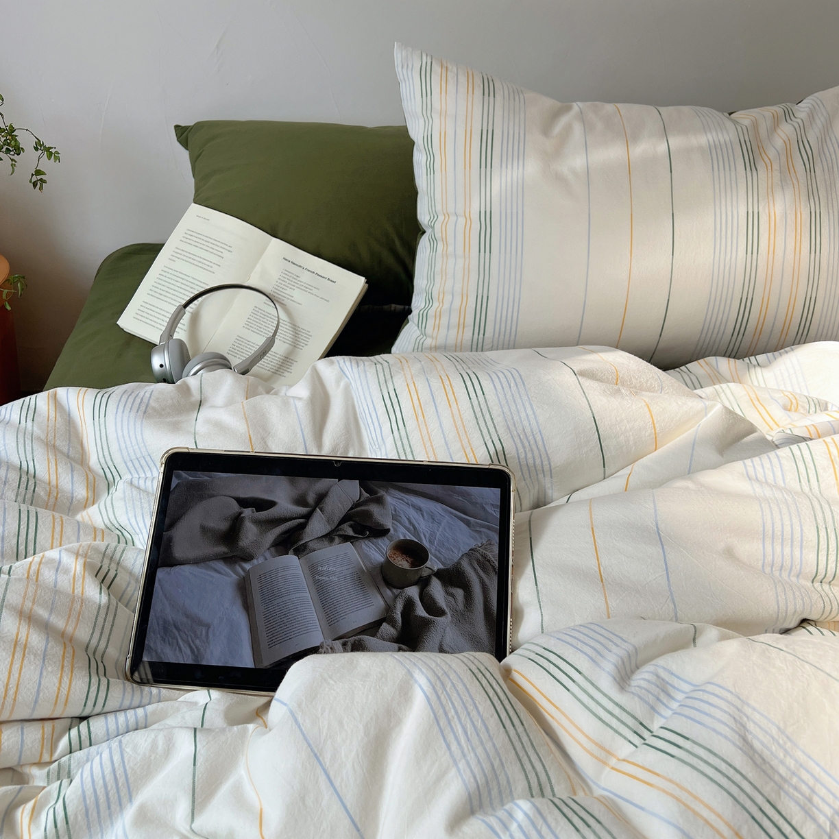 91家纺网 家纺一手货源 找家纺 简宜家居（朝初家纺） 2026新款全棉色织小提花简纹系列四件套 简纹-墨绿