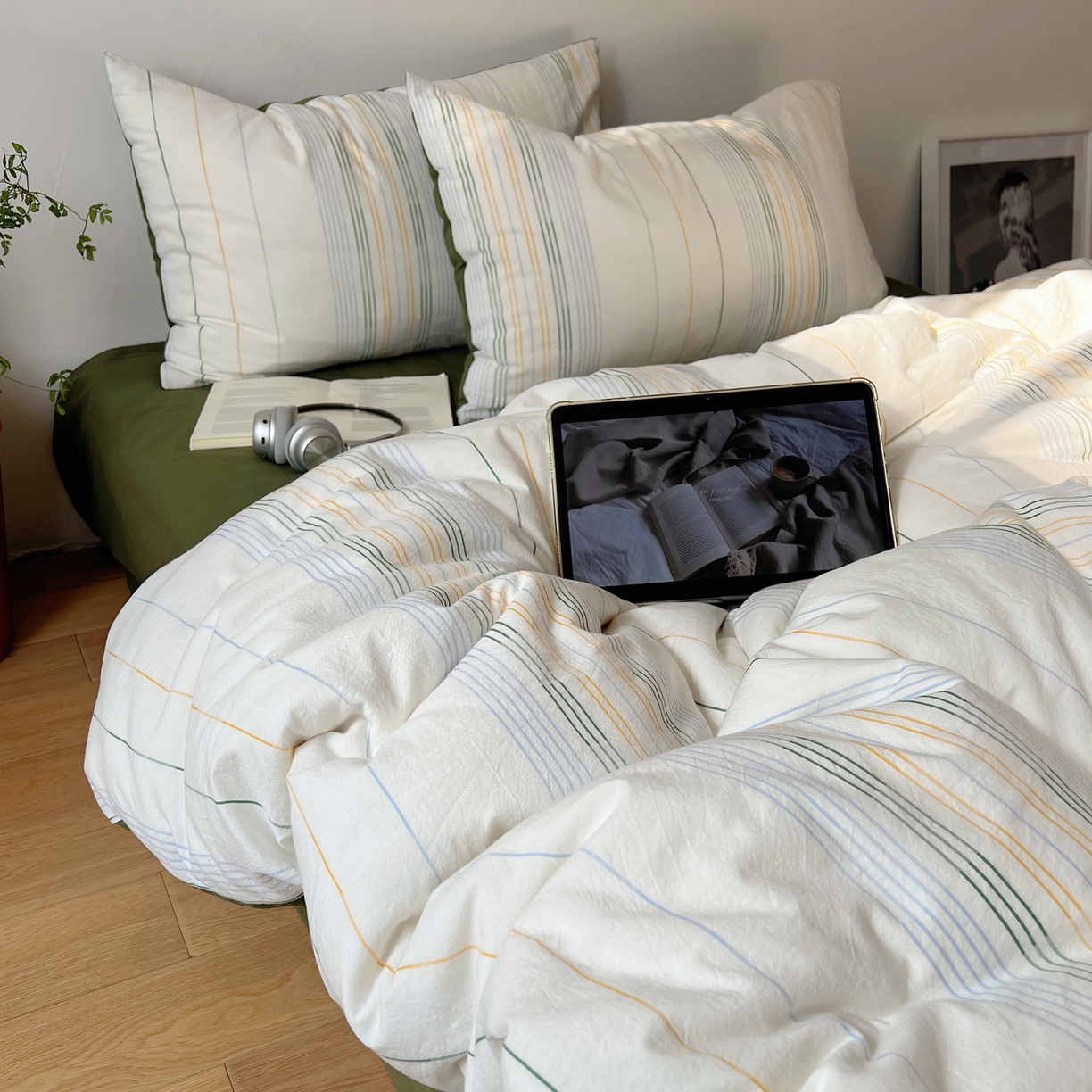 91家纺网 家纺一手货源 找家纺 简宜家居（朝初家纺） 2026新款全棉色织小提花简纹系列四件套 简纹-墨绿