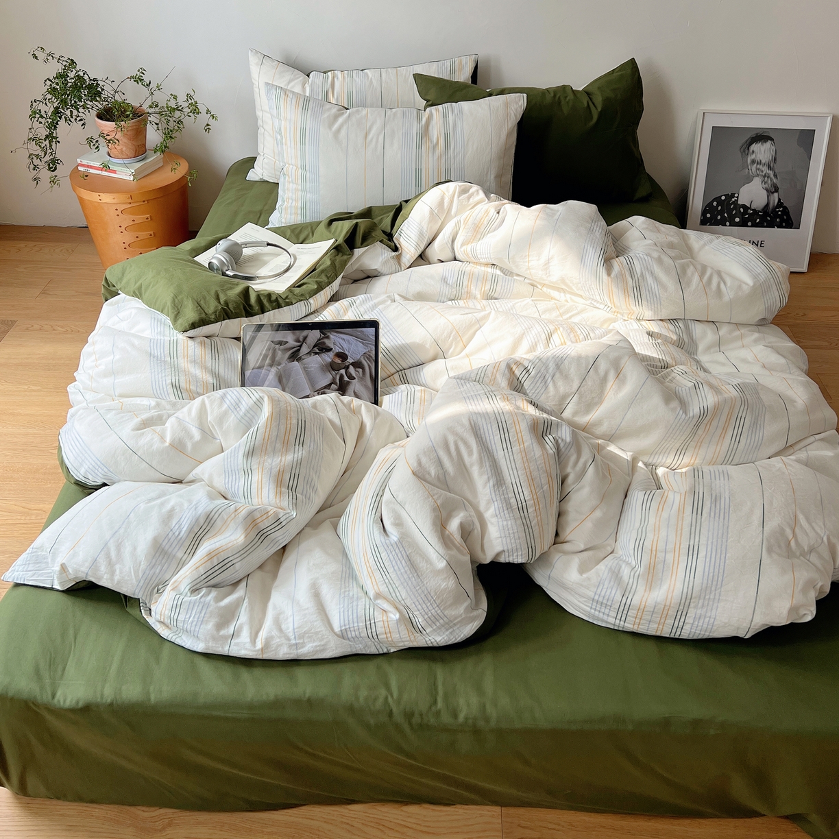 91家纺网 家纺一手货源 找家纺 简宜家居（朝初家纺） 2026新款全棉色织小提花简纹系列四件套 简纹-墨绿