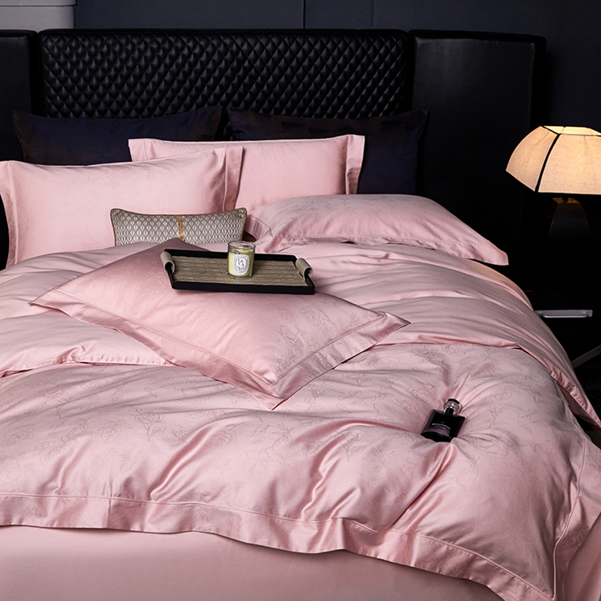 91家纺网 家纺一手货源 找家纺 金纱玉纺家纺 2025新款全棉提花工艺四件套 爱意浓-藕粉