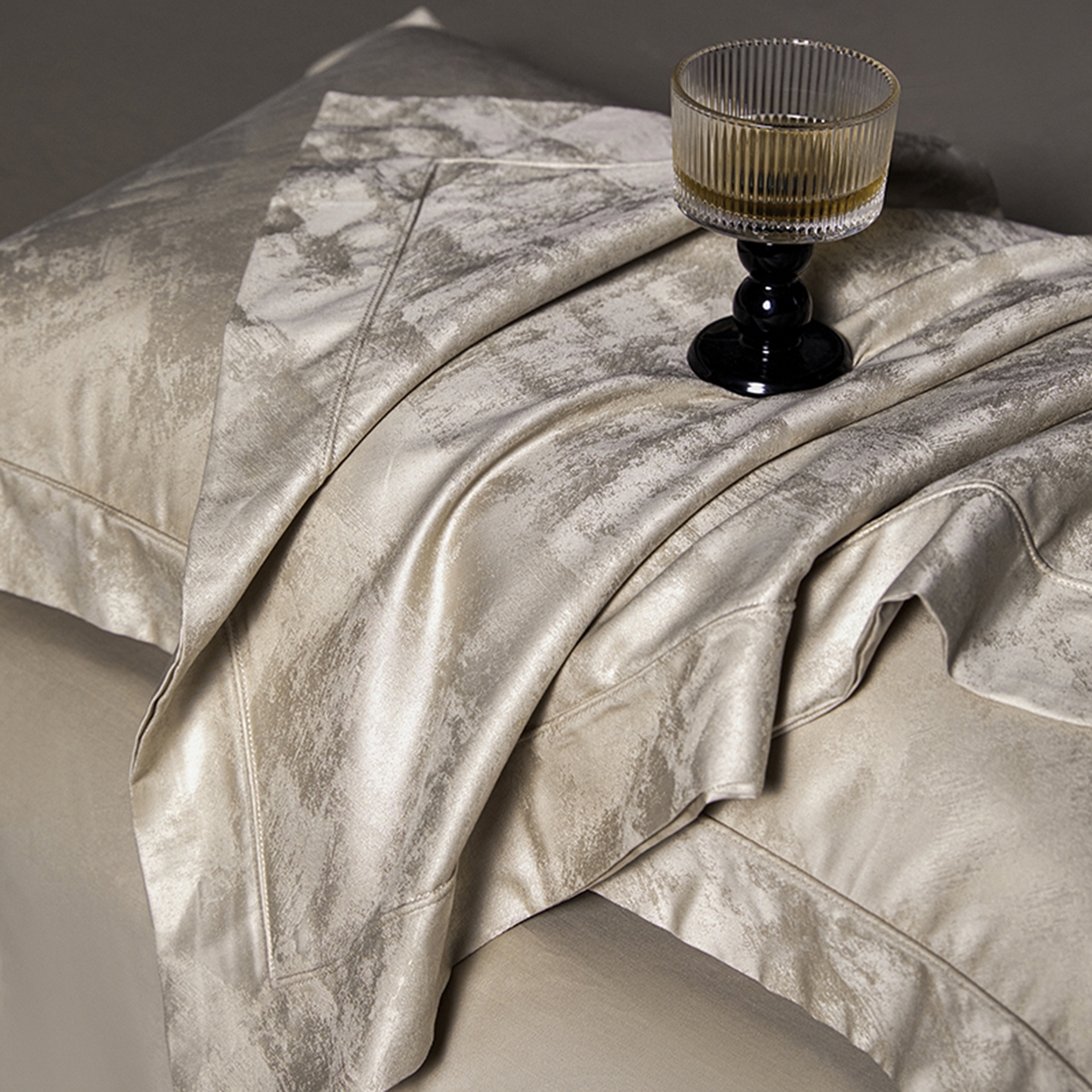 91家纺网 家纺一手货源 找家纺 金纱玉纺家纺 2025新款全棉提花工艺四件套 安吉拉-米咖