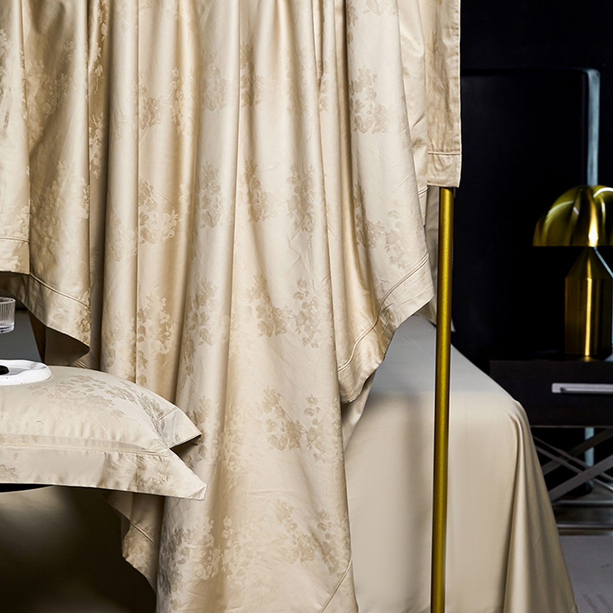 91家纺网 家纺一手货源 找家纺 金纱玉纺家纺 2025新款全棉提花工艺四件套 黛安娜-奶油咖