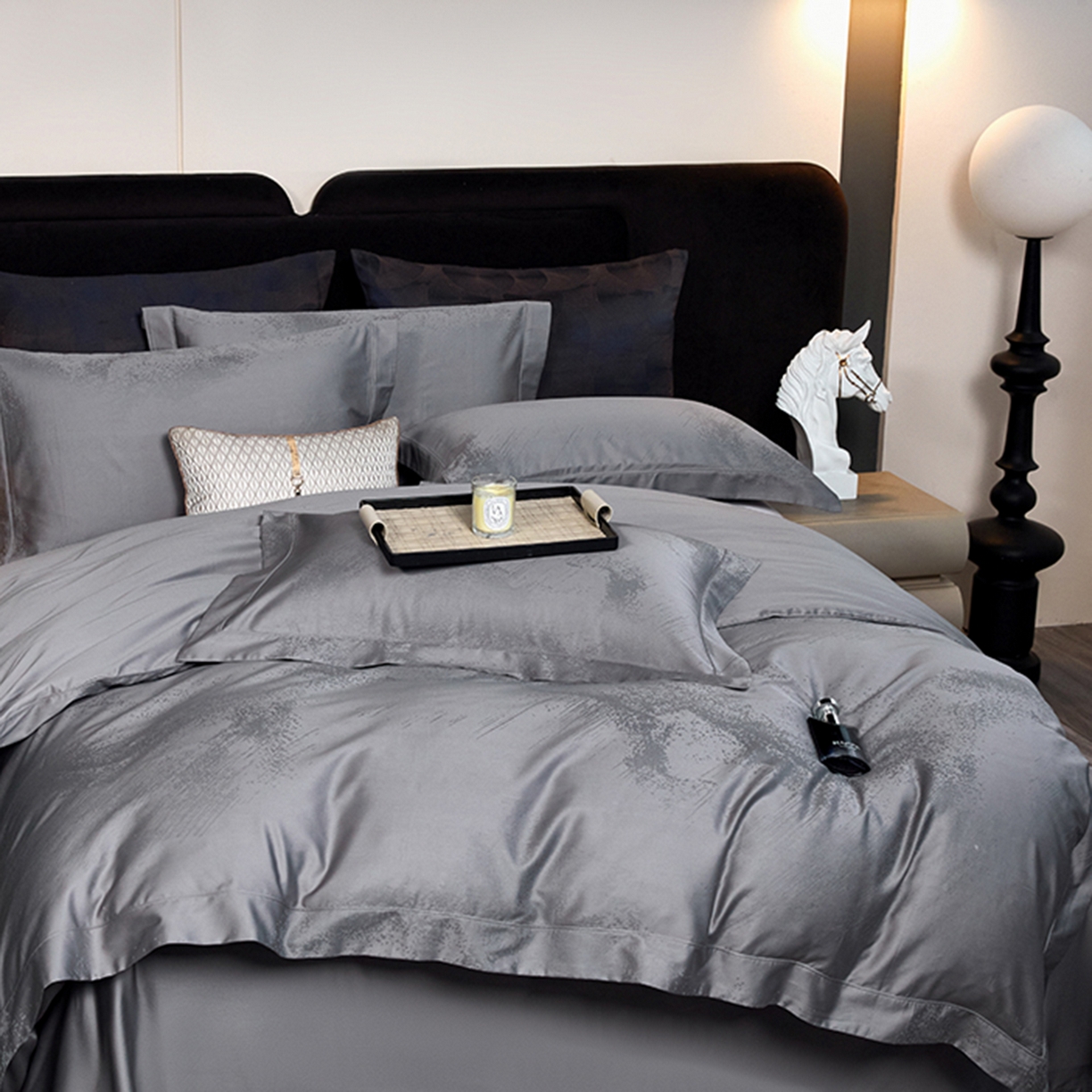 91家纺网 家纺一手货源 找家纺 金纱玉纺家纺 2025新款全棉提花工艺四件套 星空-铂灰