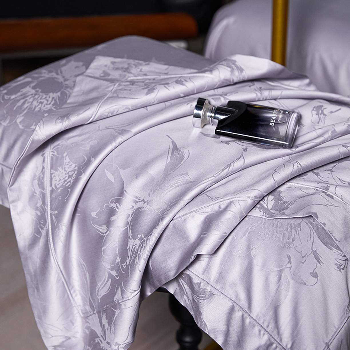 91家纺网 家纺一手货源 找家纺 金纱玉纺家纺 2025新款全棉提花工艺四件套 露西-梦幻紫