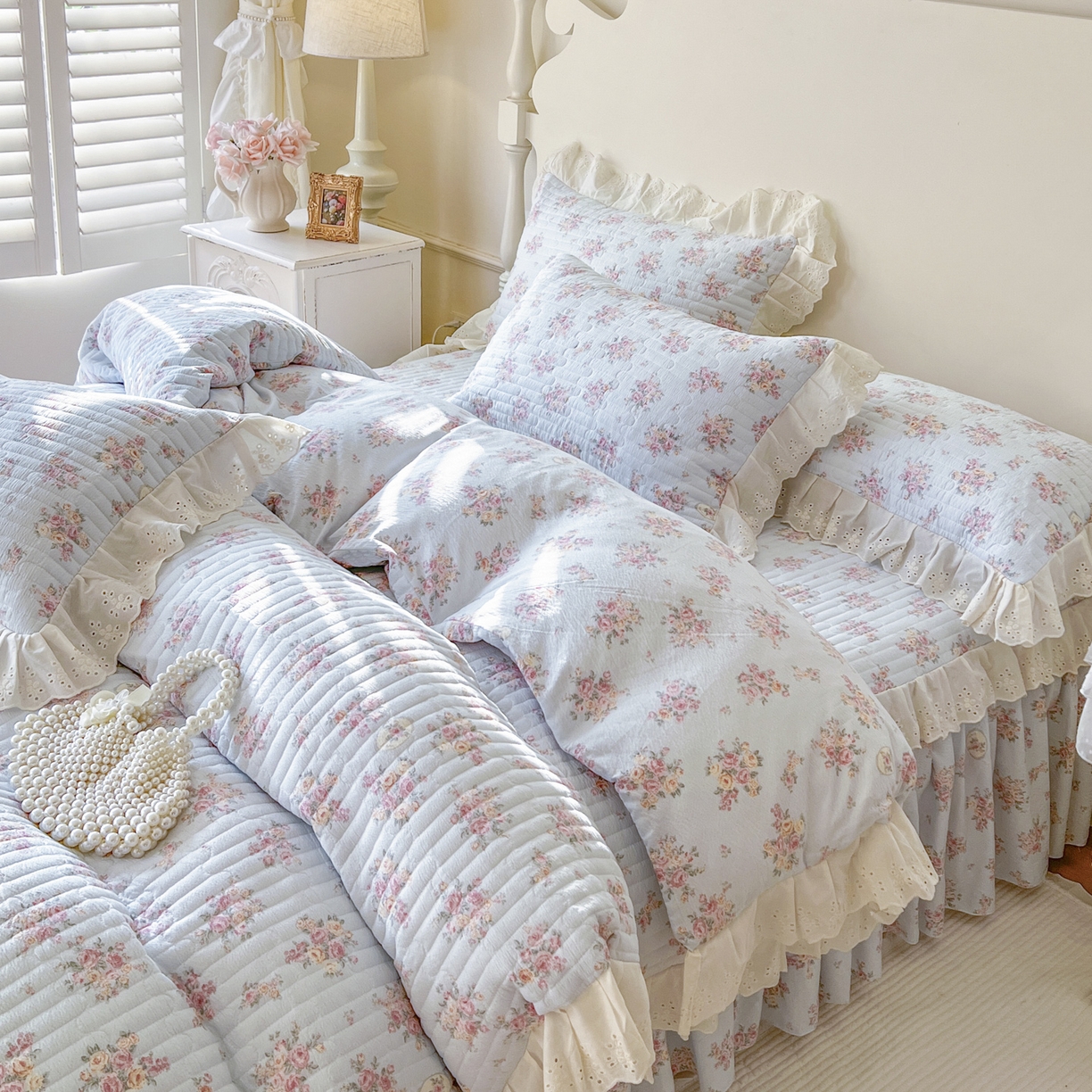 91家纺网 家纺一手货源 找家纺 恋尚 2025新款印花竹节纱床笠款床裙四件套（四件套控价220起） 春野