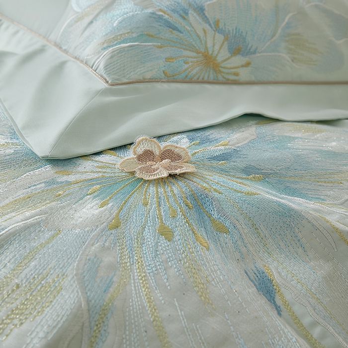 91家纺网 家纺一手货源 找家纺 诗黛尔 2026秋冬新款长绒棉刺绣焦糖时光系列四件套 焦糖时光(松石绿)