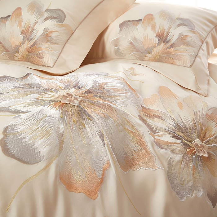 91家纺网 家纺一手货源 找家纺 诗黛尔 2026秋冬新款长绒棉刺绣焦糖时光系列四件套 焦糖时光(奶茶槟)