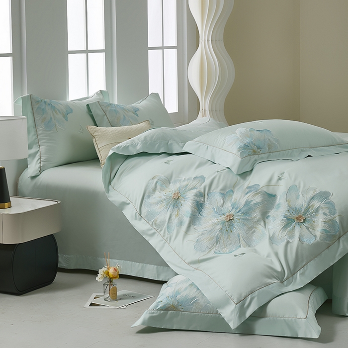 91家纺网 家纺一手货源 找家纺 诗黛尔 2026秋冬新款长绒棉刺绣焦糖时光系列四件套 焦糖时光(松石绿)