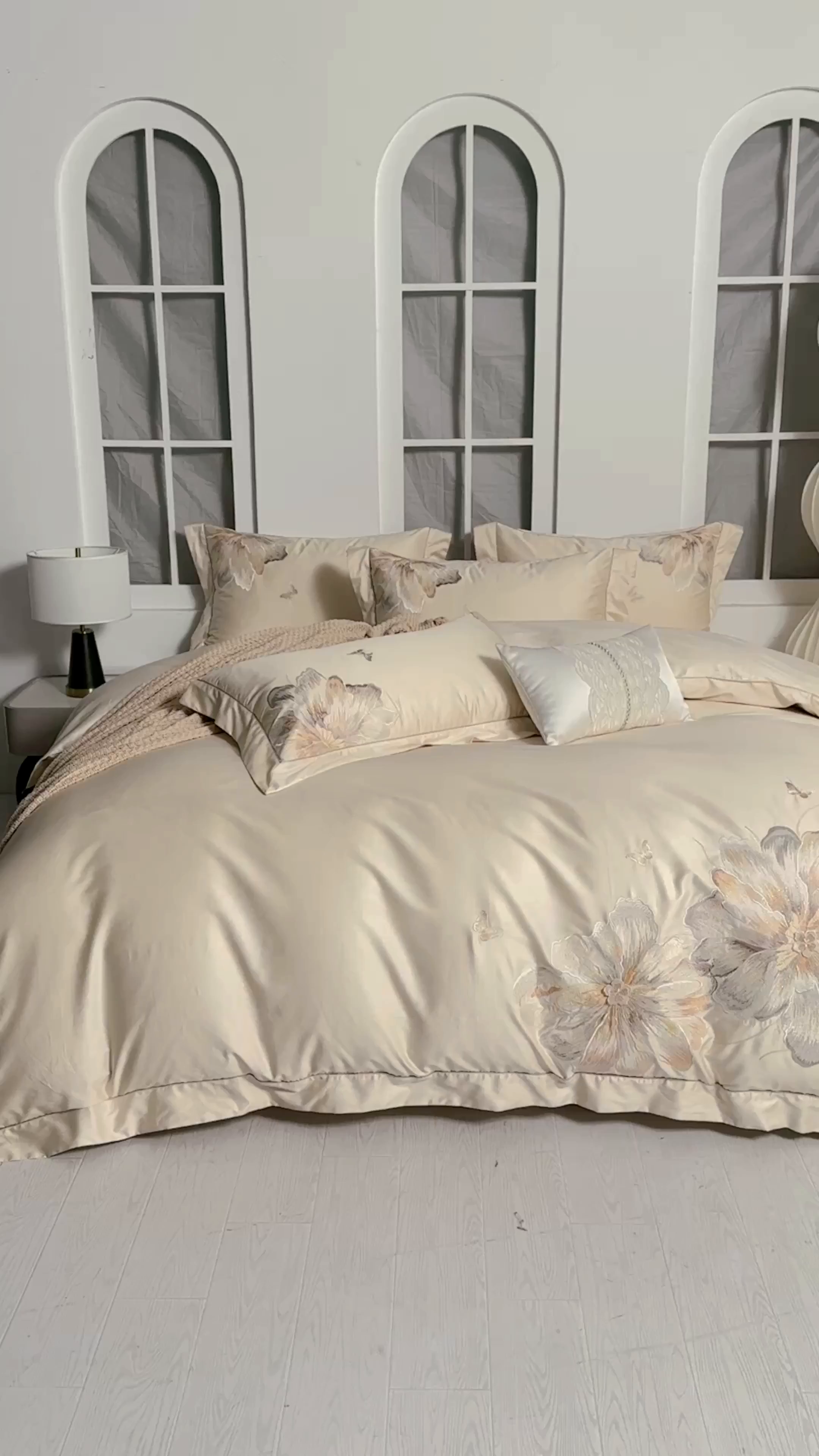 91家纺网 家纺一手货源 找家纺 诗黛尔 2026秋冬新款长绒棉刺绣焦糖时光系列四件套 焦糖时光(奶茶槟)