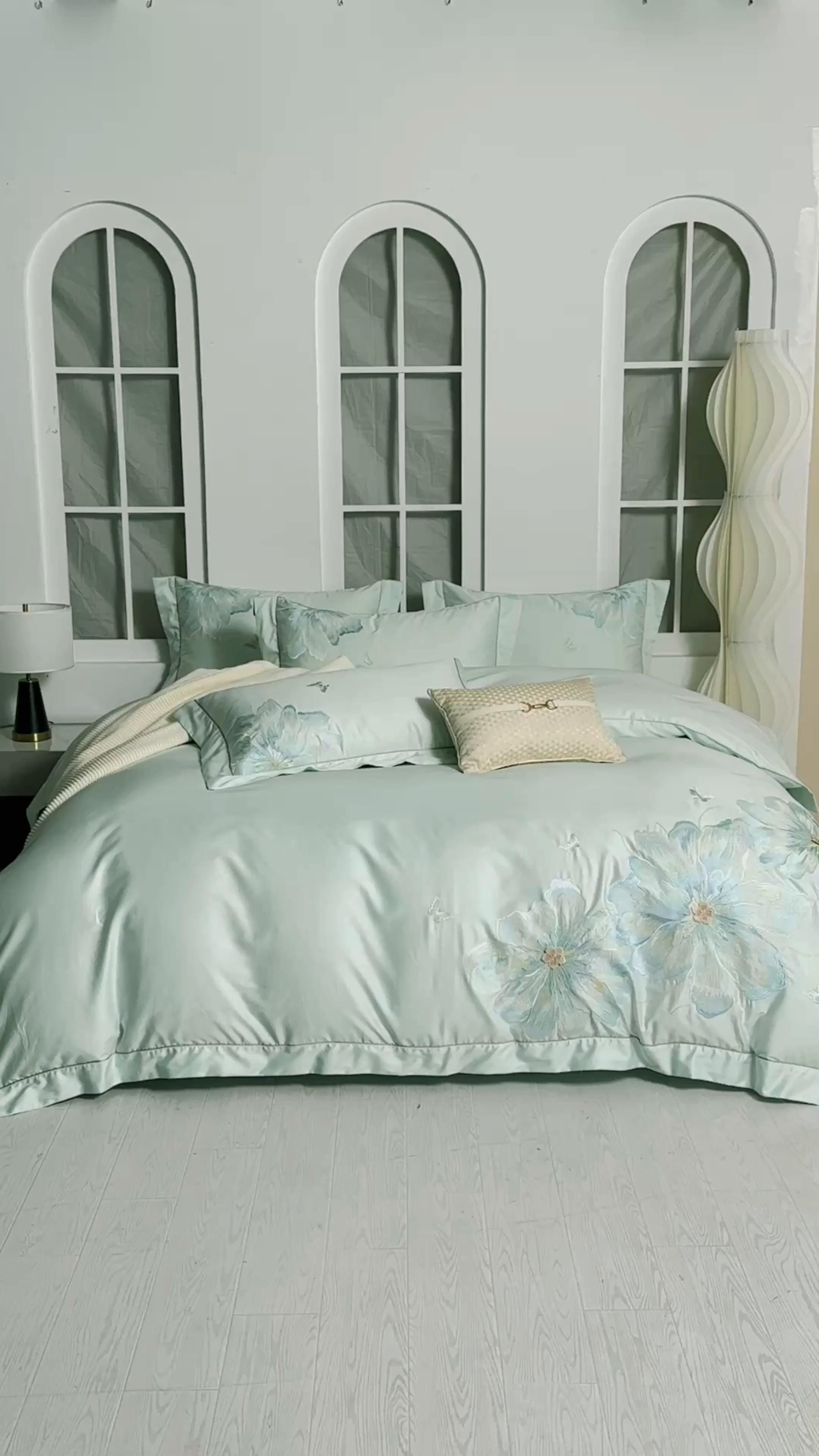 91家纺网 家纺一手货源 找家纺 诗黛尔 2026秋冬新款长绒棉刺绣焦糖时光系列四件套 焦糖时光(松石绿)