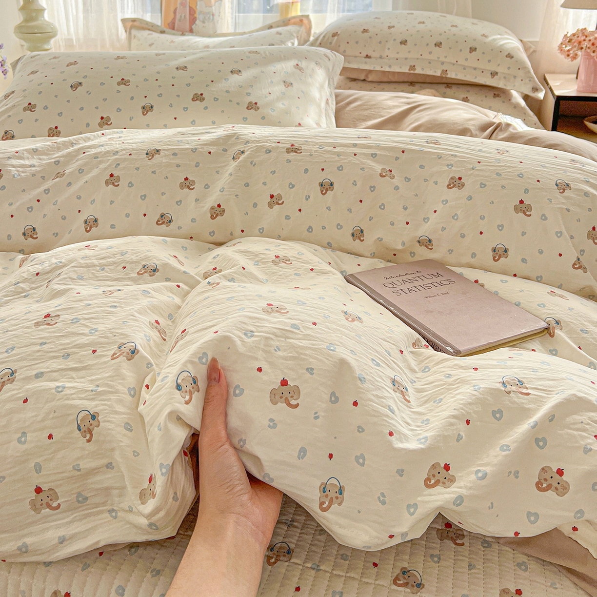 91家纺网 家纺一手货源 找家纺 梵克保罗 2026新款亲肤舒适仿棉印花床盖四件套 泡芙小象