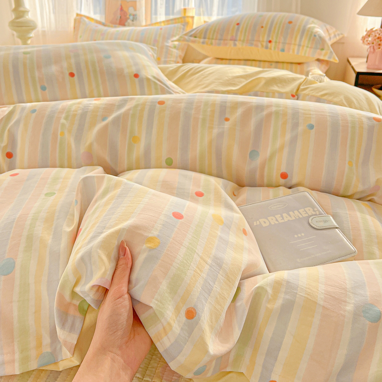 91家纺网 家纺一手货源 找家纺 梵克保罗 2026新款亲肤舒适仿棉印花床盖四件套 小时光