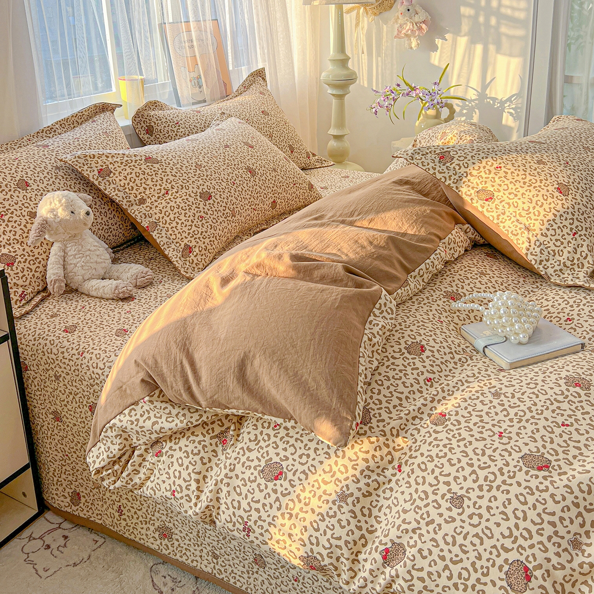 91家纺网 家纺一手货源 找家纺 梵克保罗 2026新款亲肤舒适仿棉印花床盖四件套 豹纹喵咖