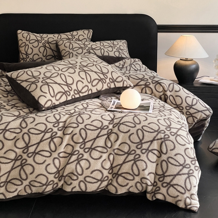 91家纺网 家纺一手货源 找家纺 良品汇馆 2026新款羊绒牛奶绒床上四件套加厚加绒床品保暖毛绒床品 意威-奶白