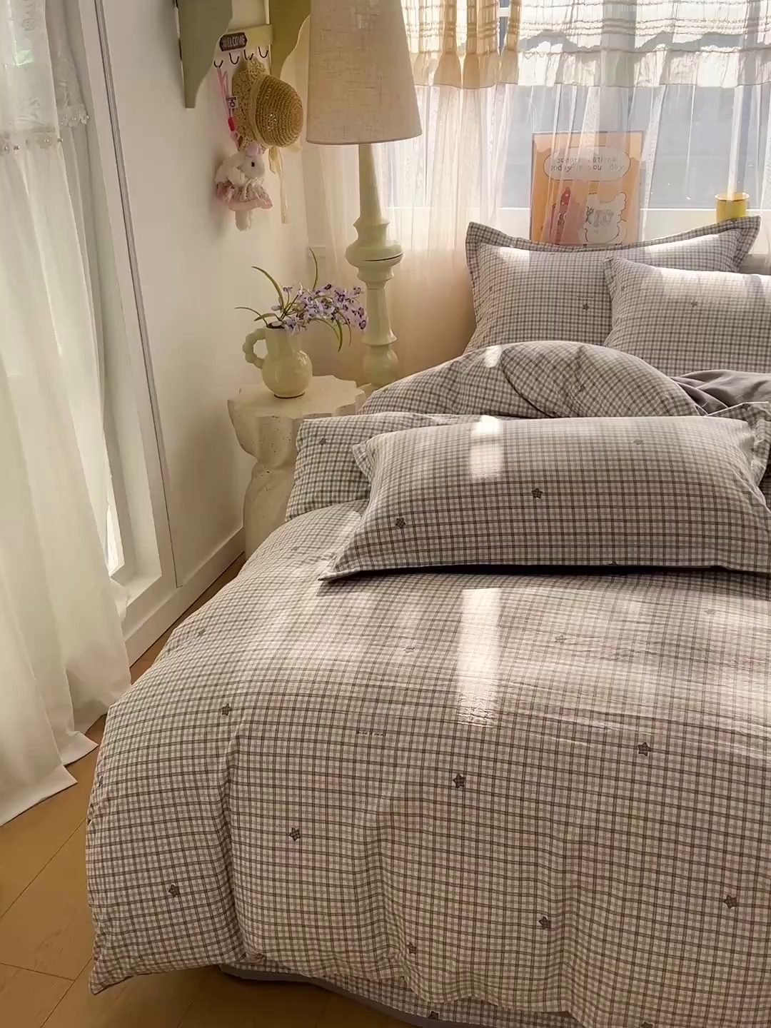 91家纺网 家纺一手货源 找家纺 梵克保罗 2026新款亲肤舒适仿棉印花床盖四件套 灰小格