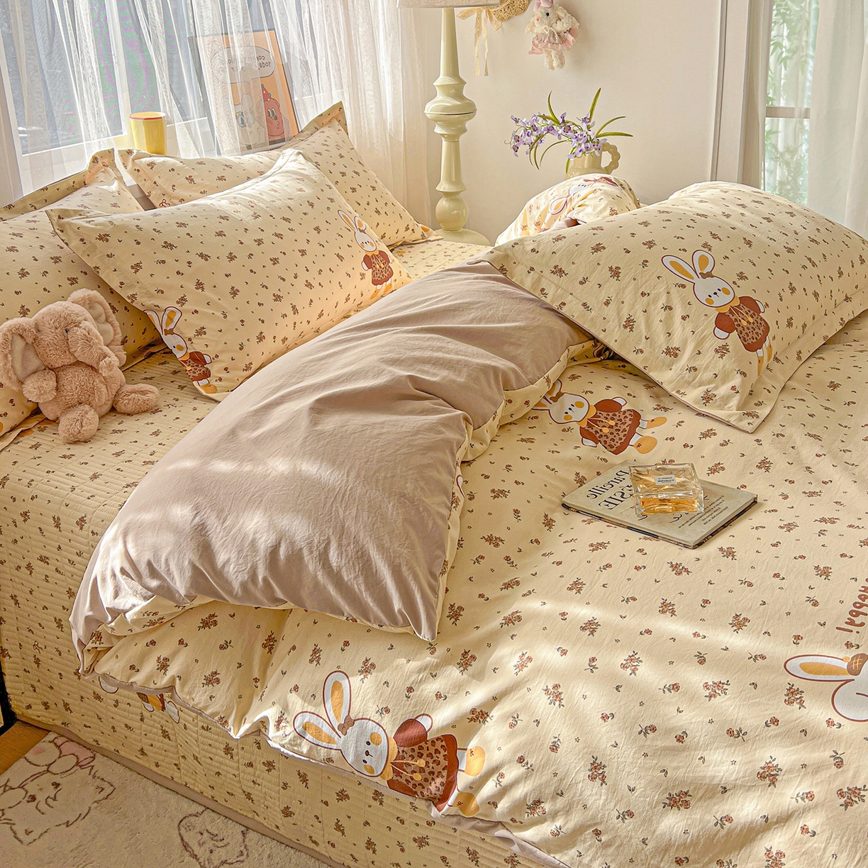 91家纺网 家纺一手货源 找家纺 梵克保罗 2026新款亲肤舒适仿棉印花床盖四件套 萌萌兔