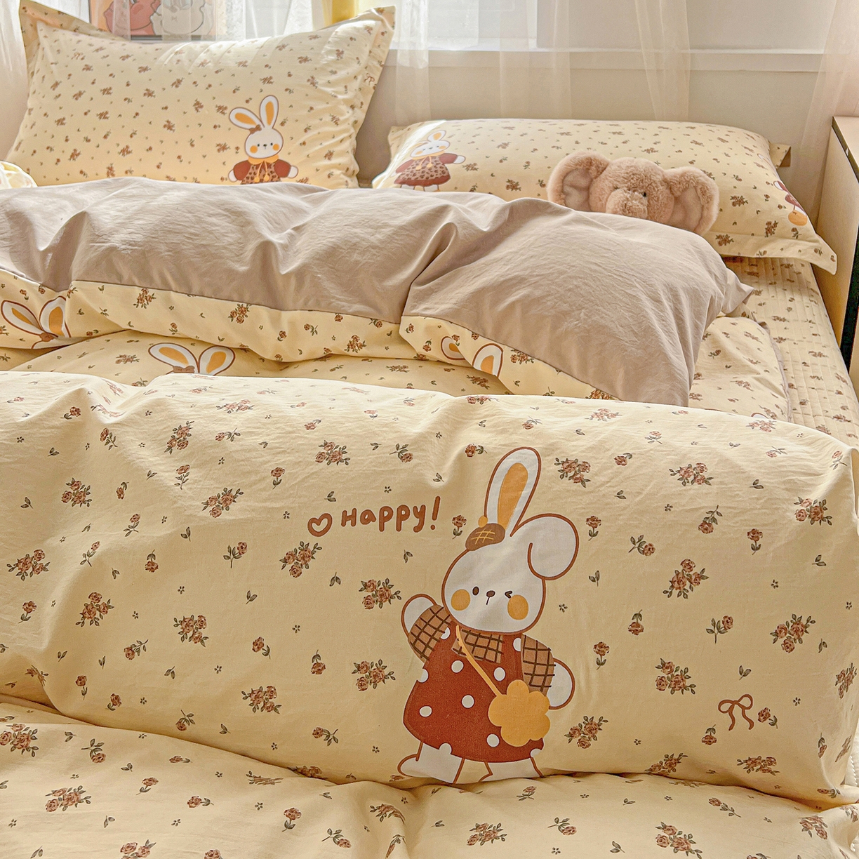 91家纺网 家纺一手货源 找家纺 梵克保罗 2026新款亲肤舒适仿棉印花床盖四件套 萌萌兔