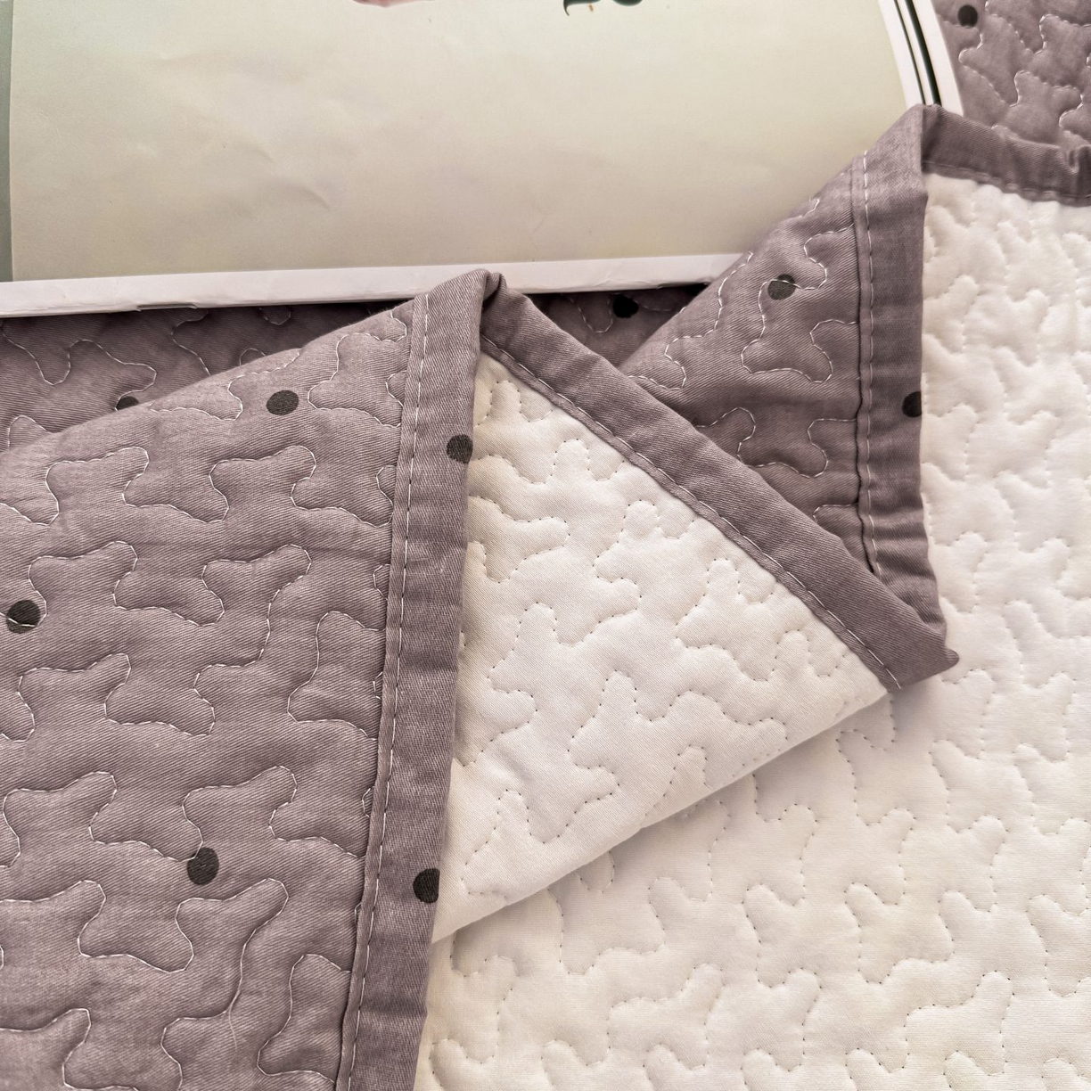 91家纺网 家纺一手货源 找家纺 暖居 2026新款支持定制法式花边纯棉榻榻米四件套全棉大炕盖三件套四季通用 波点紫