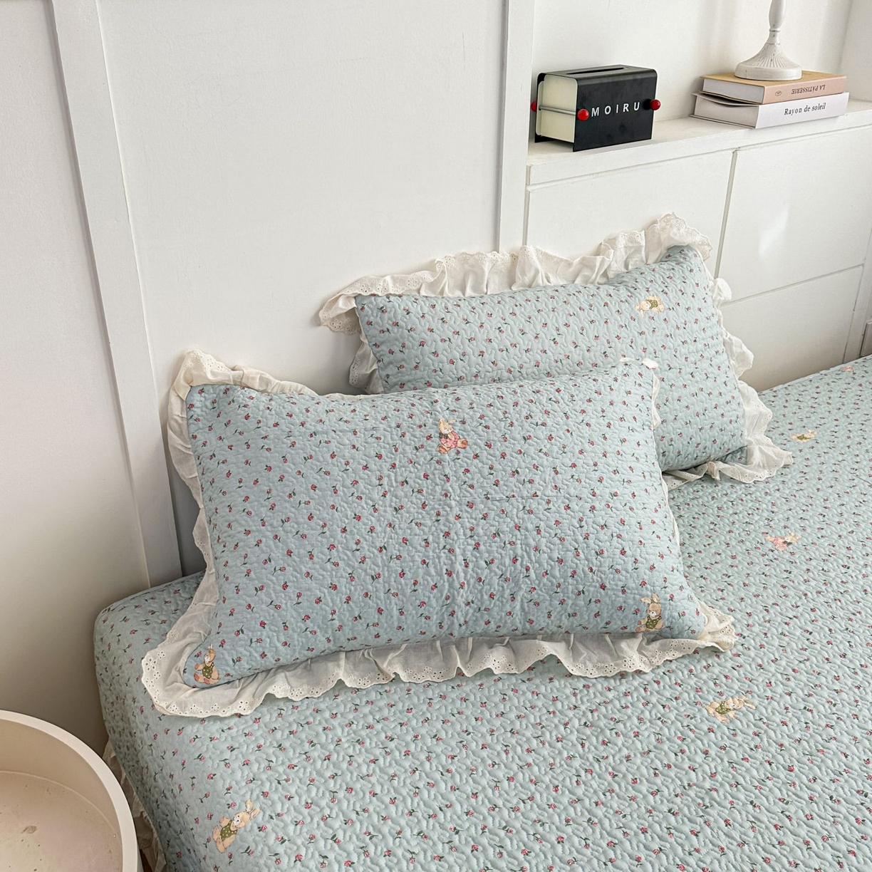 91家纺网 家纺一手货源 找家纺 暖居 2026新款支持定制法式花边纯棉榻榻米四件套全棉大炕盖三件套四季通用 碎花兔蓝