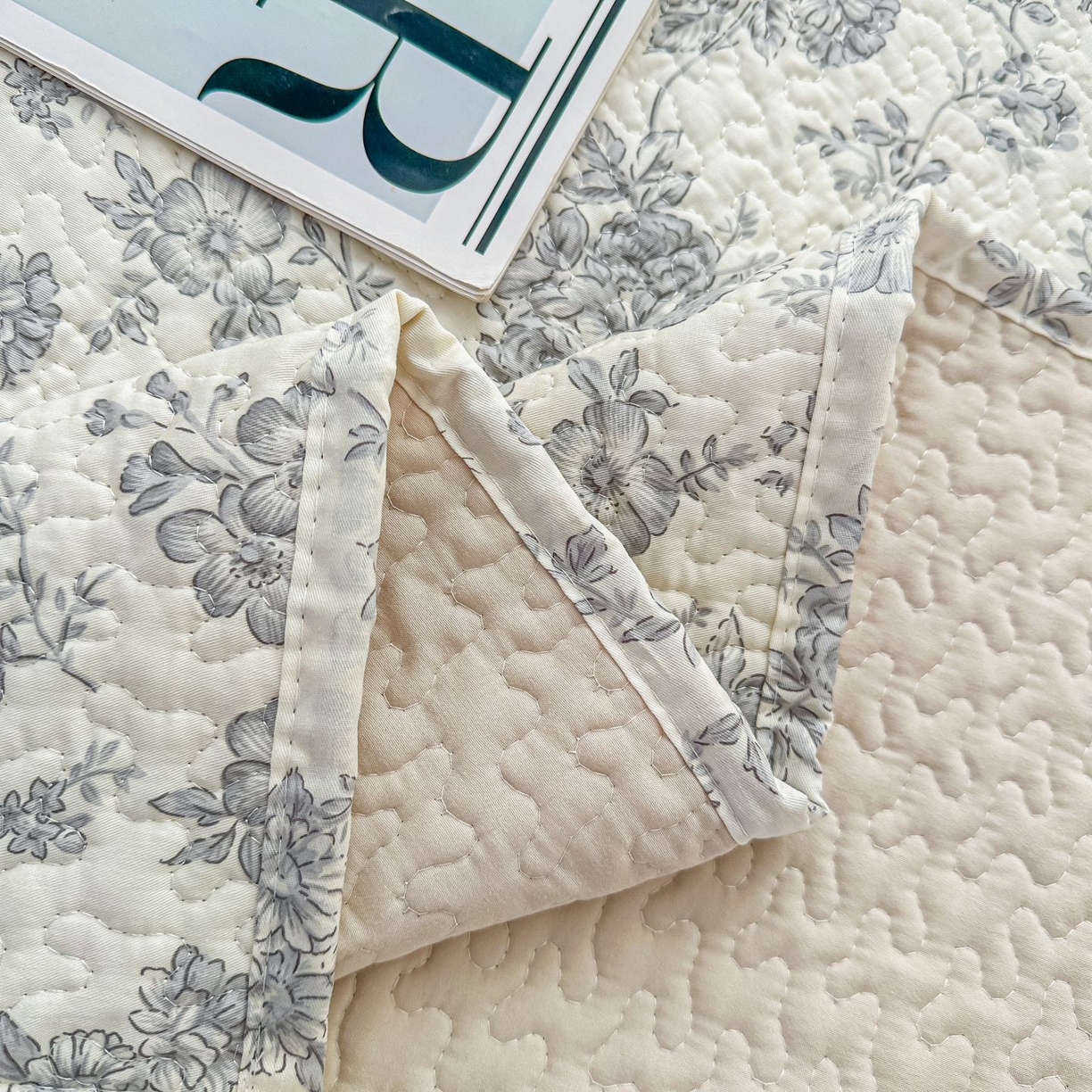 91家纺网 家纺一手货源 找家纺 暖居 2026新款支持定制法式花边纯棉榻榻米四件套全棉大炕盖三件套四季通用 赫本白