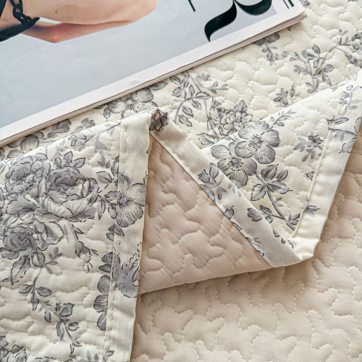 91家纺网 家纺一手货源 找家纺 暖居 2026新款支持定制法式花边纯棉榻榻米四件套全棉大炕盖三件套四季通用 白山茶