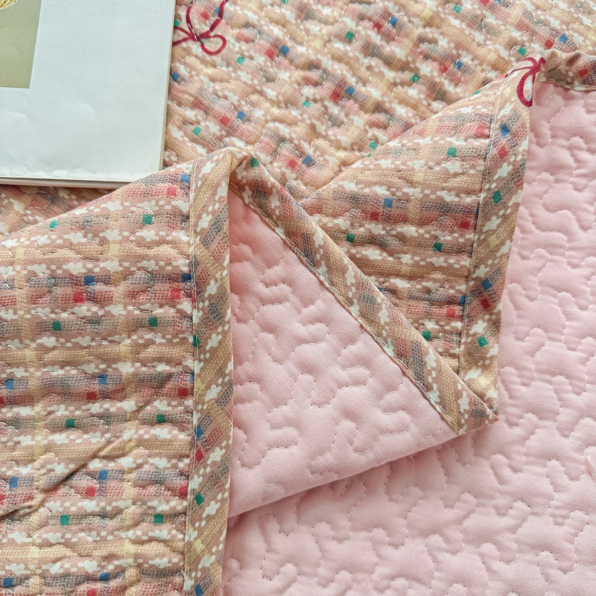 91家纺网 家纺一手货源 找家纺 暖居 2026新款支持定制法式花边纯棉榻榻米四件套全棉大炕盖三件套四季通用 时尚小香