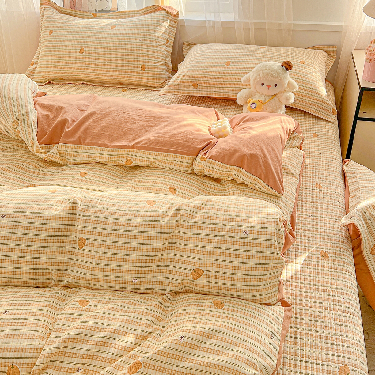 91家纺网 家纺一手货源 找家纺 梵克保罗 2026新款亲肤舒适仿棉印花床盖四件套 南瓜季