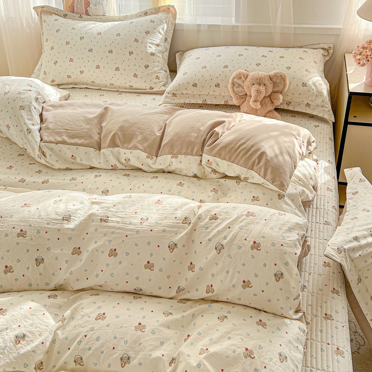 91家纺网 家纺一手货源 找家纺 梵克保罗 2026新款亲肤舒适仿棉印花床盖四件套 泡芙小象