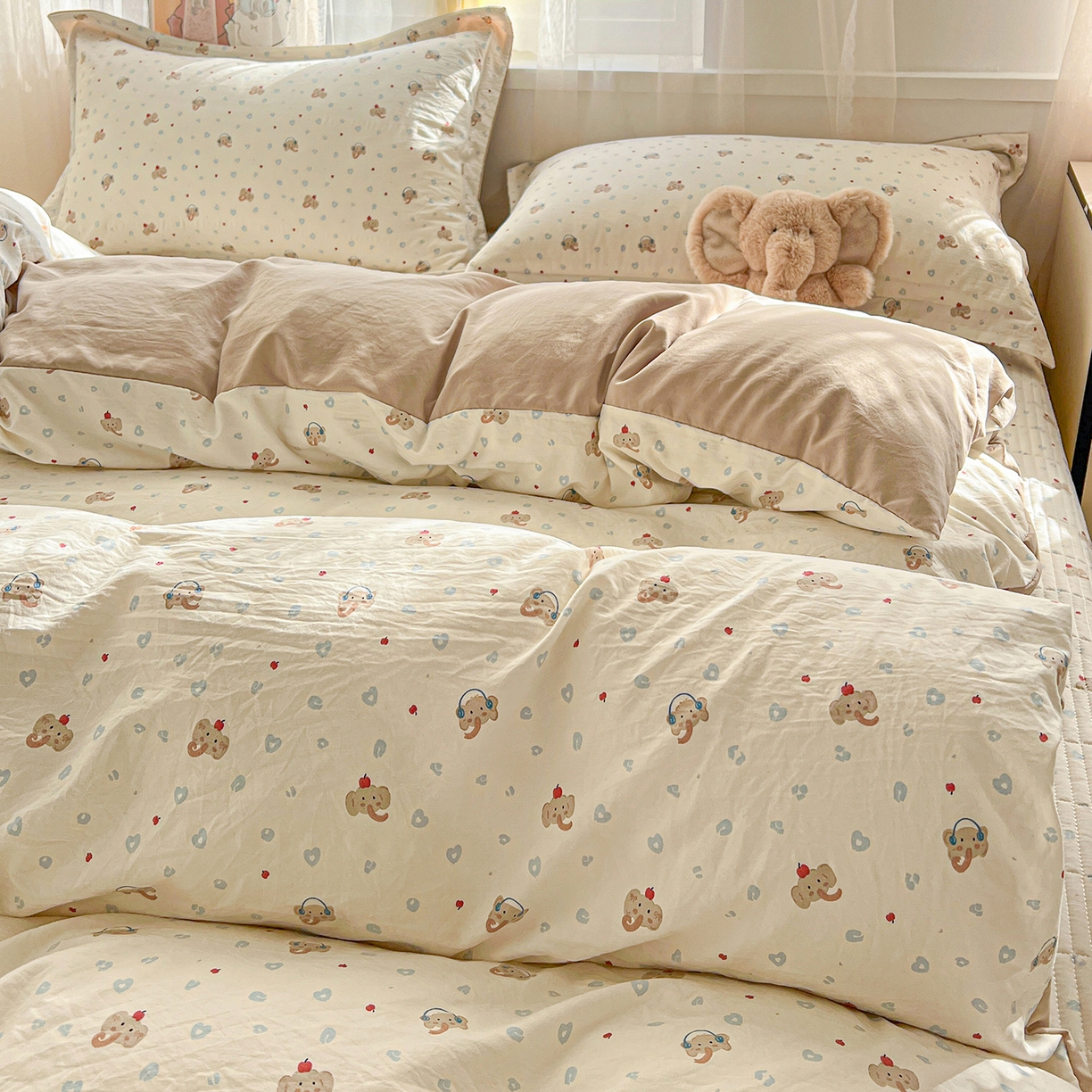 91家纺网 家纺一手货源 找家纺 梵克保罗 2026新款亲肤舒适仿棉印花床盖四件套 泡芙小象