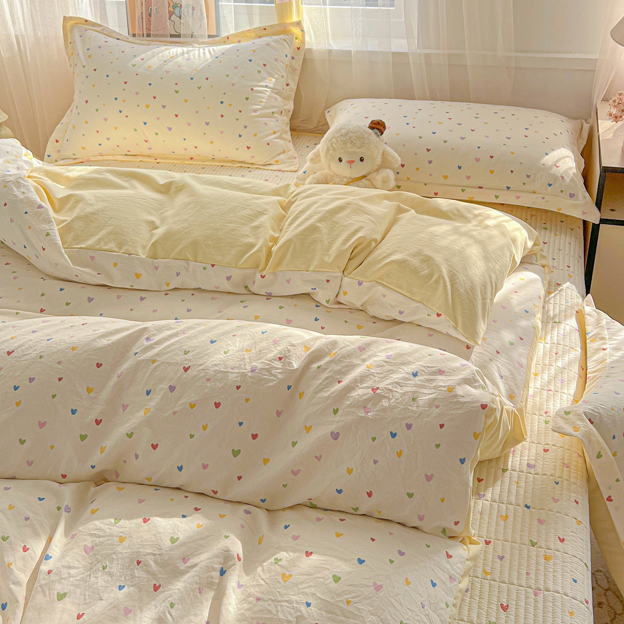 91家纺网 家纺一手货源 找家纺 梵克保罗 2026新款亲肤舒适仿棉印花床盖四件套 五彩斑斓