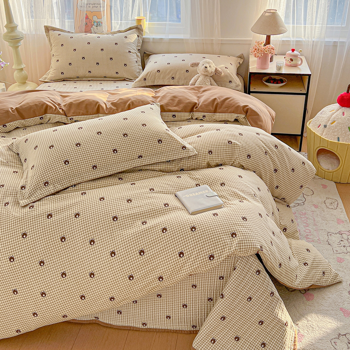 91家纺网 家纺一手货源 找家纺 梵克保罗 2026新款亲肤舒适仿棉印花床盖四件套 小熊头