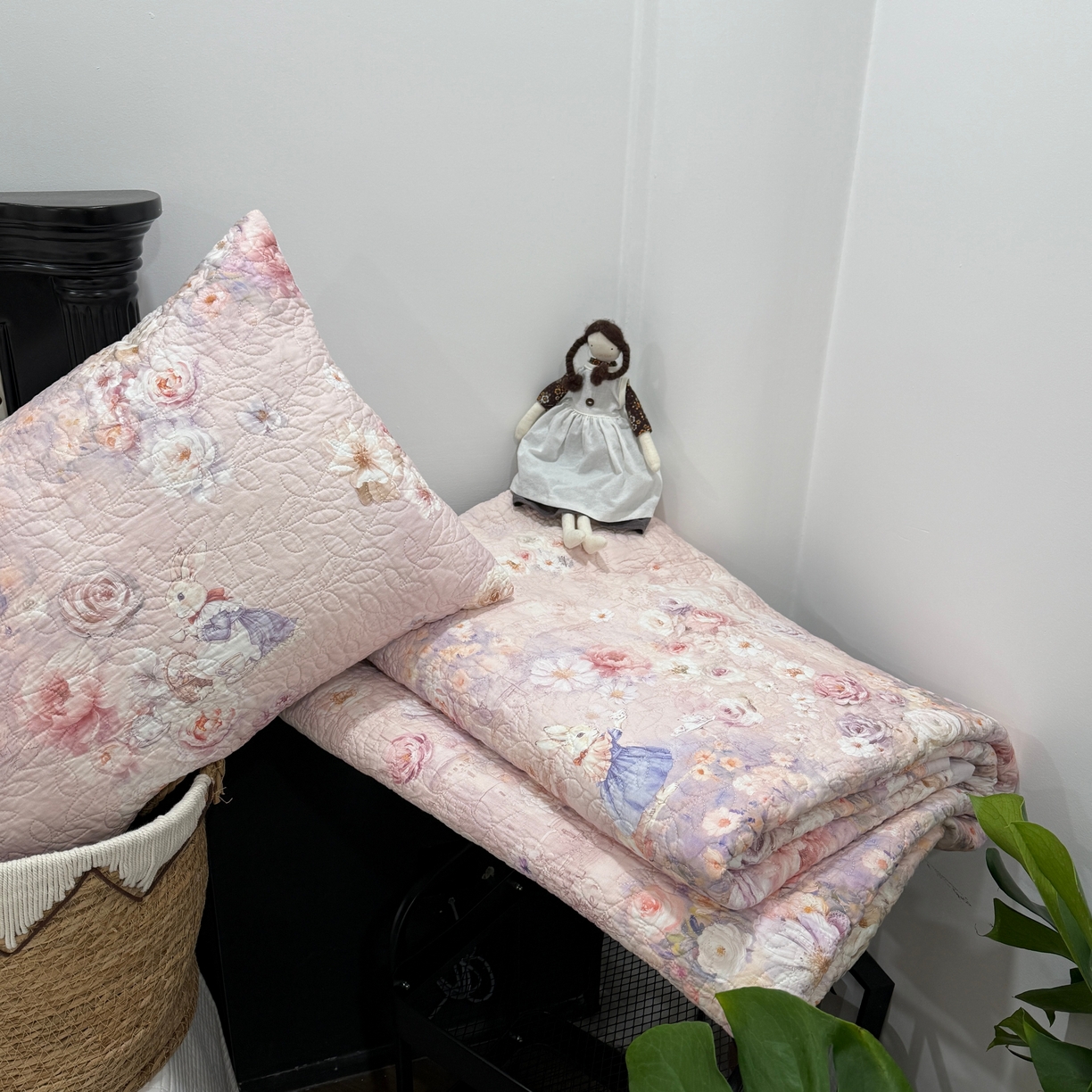 91家纺网 家纺一手货源 找家纺 床盖工厂店 2026新款高端活性数码工艺双面全棉棉花床盖三件套 法兰庄园-粉