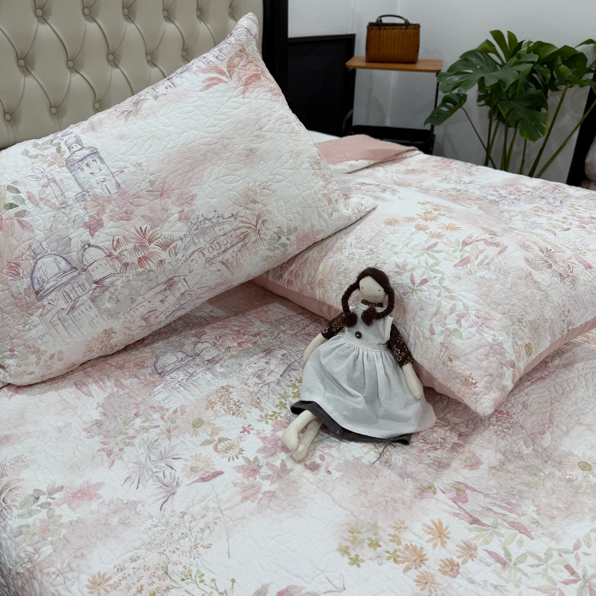 91家纺网 家纺一手货源 找家纺 床盖工厂店 2026新款高端活性数码工艺双面全棉棉花床盖三件套 法兰庄园-粉