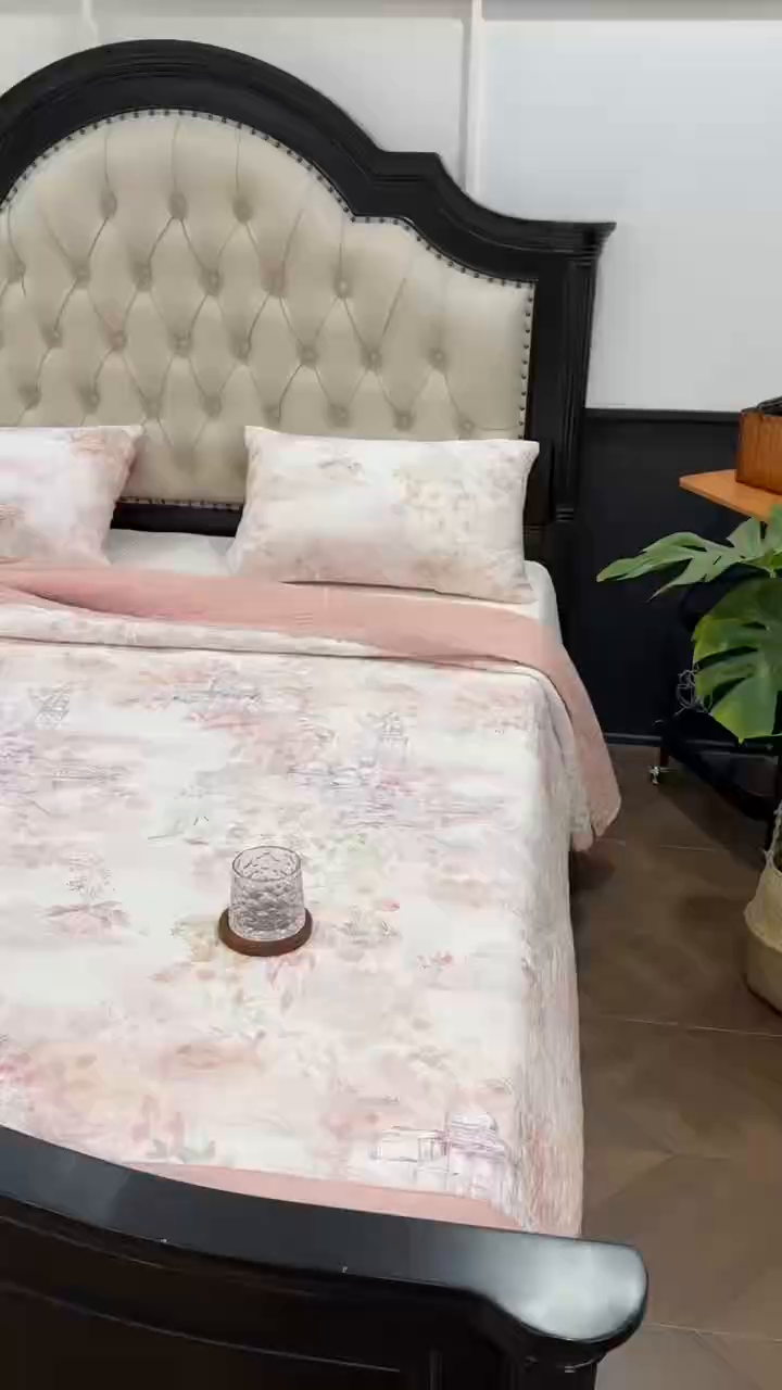 91家纺网 家纺一手货源 找家纺 床盖工厂店 2026新款高端活性数码工艺双面全棉棉花床盖三件套 法兰庄园-粉