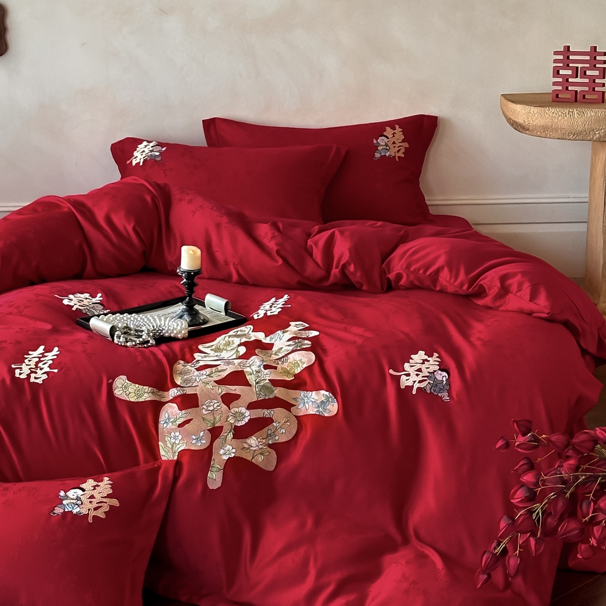 91家纺网 家纺一手货源 找家纺 欧乐蒂 2025冬季新品亲肤棉提花刺绣婚庆四件套 喜事花开