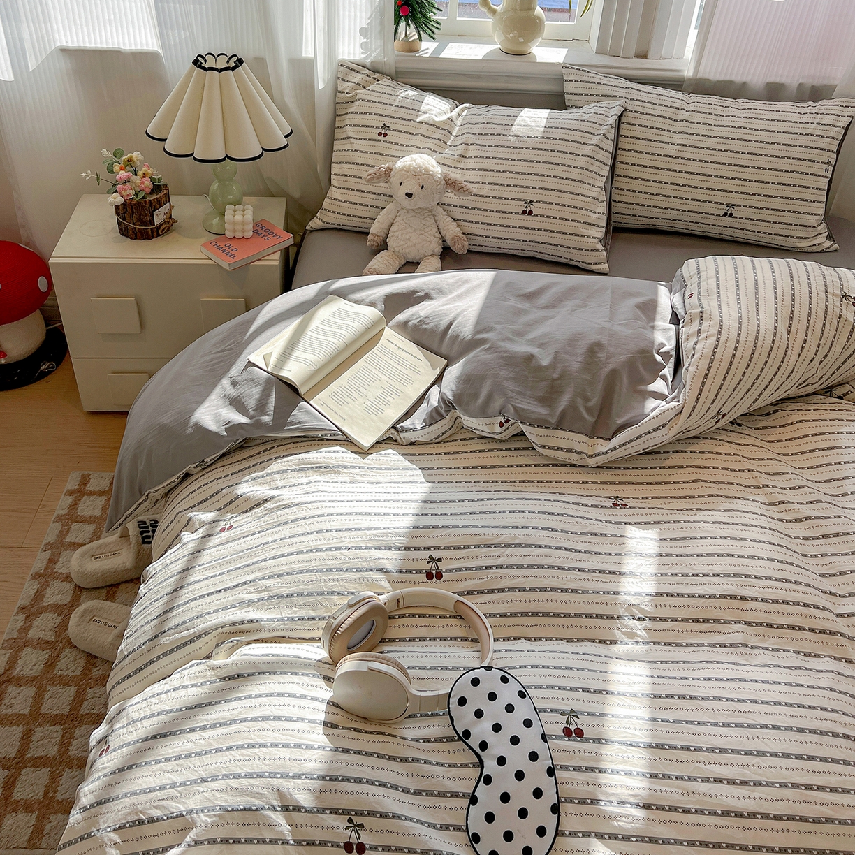 91家纺网 家纺一手货源 找家纺 梵克保罗 2026新款A类古法水洗仿棉云感纱四件套 灰樱桃