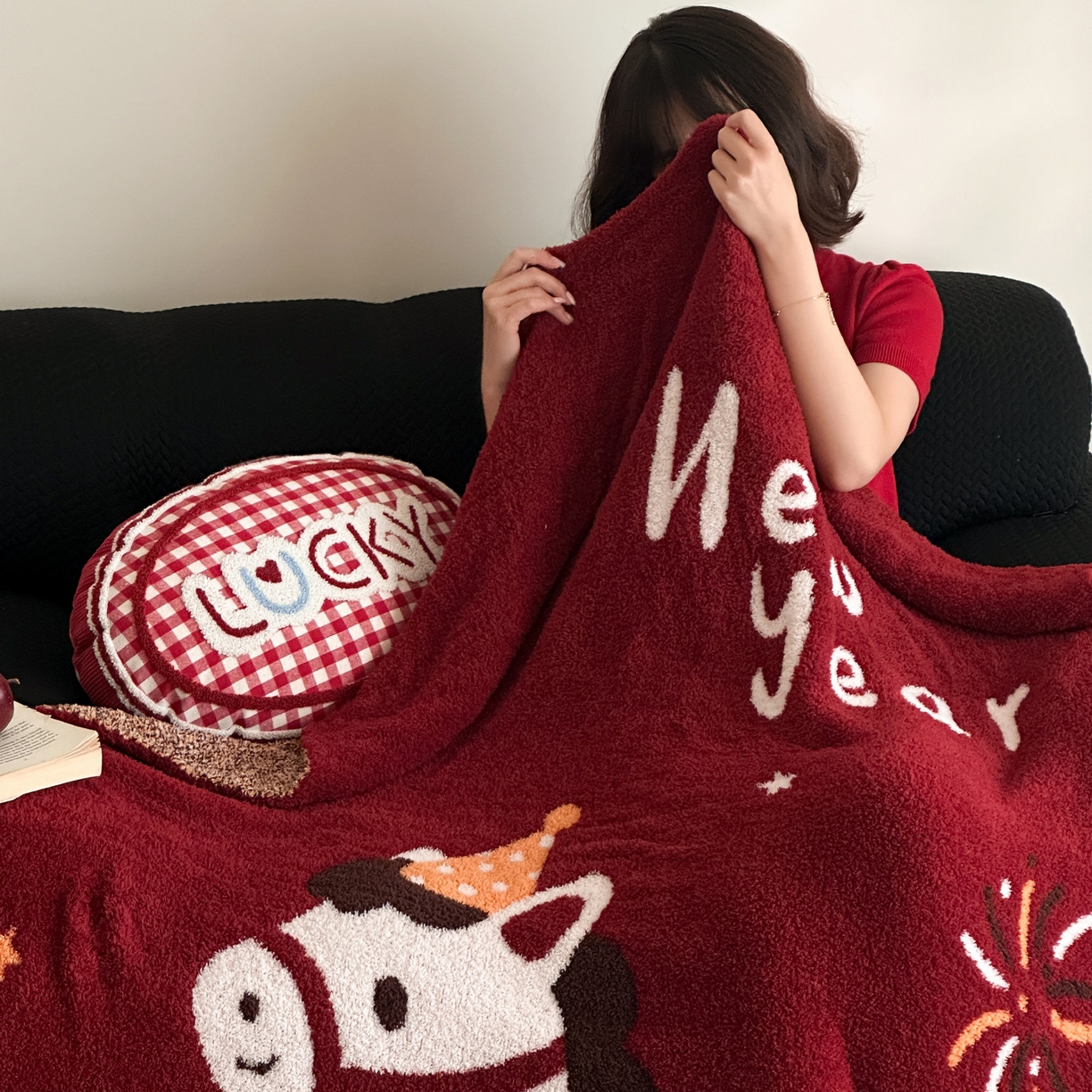 91家纺网 家纺一手货源 找家纺 （总）RYB红黄兰 2026新款设计师原创多功能针织半边绒毛毯午休毯盖毯加厚毯子