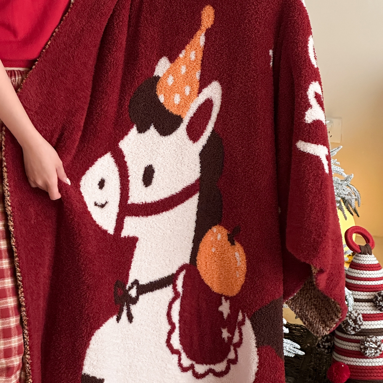 91家纺网 家纺一手货源 找家纺 （总）RYB红黄兰 2026新款设计师原创多功能针织半边绒毛毯午休毯盖毯加厚毯子