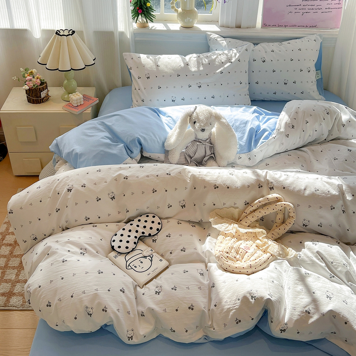 91家纺网 家纺一手货源 找家纺 梵克保罗 2026新款A类古法水洗仿棉云感纱四件套 樱桃熊