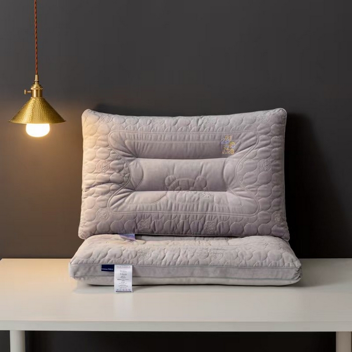 91家纺网 家纺一手货源 找家纺 云熙枕业 2026新款国宝牛奶绒枕 灰紫